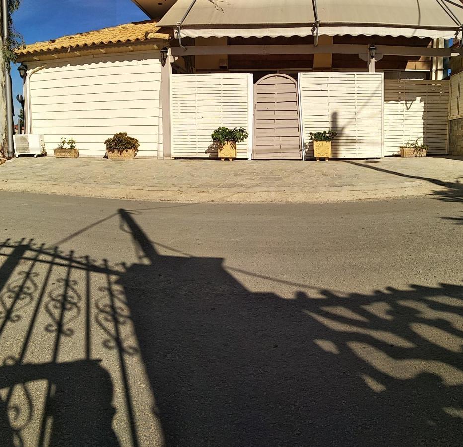 Alternative Country House 10 Minutes From Athens Airport أرتيميدا المظهر الخارجي الصورة